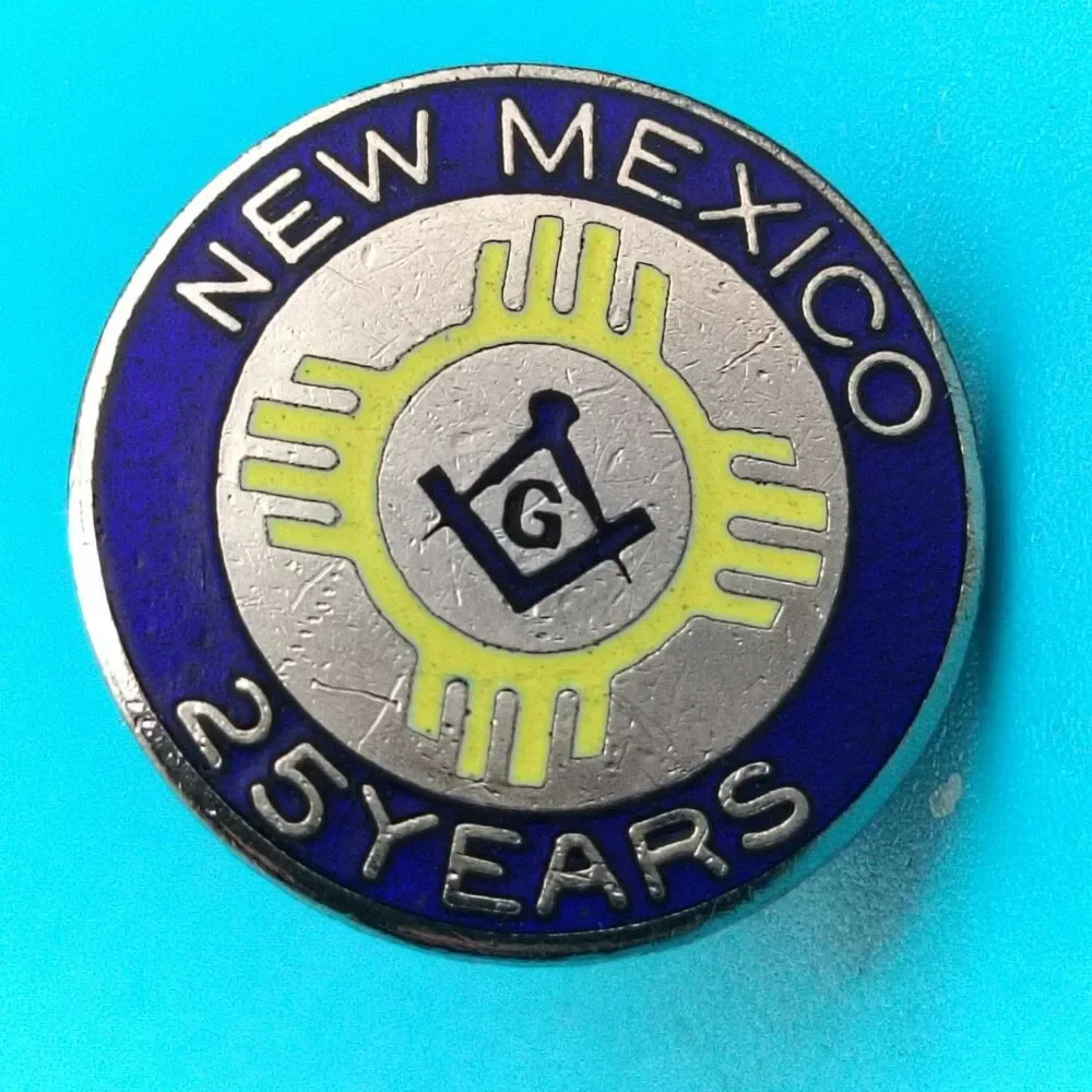 New Mexico Masonic 25 Years Enamel Lapel Pin Round Collectible Freemasons Mason